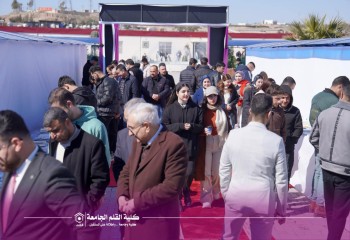 قسمُ الإعلامِ والعلاقاتِ العامةِ يُقيمُ معرضًا للكتابِ تحت شعارِ “ن، والقلم” في كليةِ القلمِ الجامعةِ